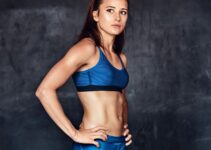 Imke Salander posing in a fitness photo shoot