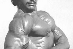 Denny Gable doing an impressive side chest pose