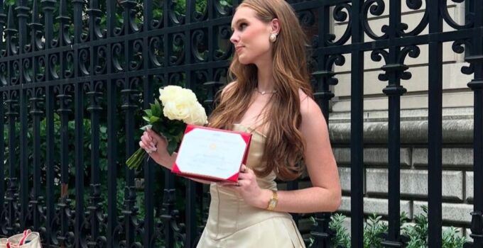 Grier Henchy porte la robe de mariage de sa mère Brooke Shields pour son diplôme