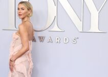 Julianne Hough évoque sa sexualité 5 ans après son coming-out comme 'pas hétéro'