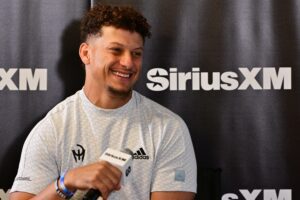 Patrick Mahomes : Taylor Swift montre un grand intérêt pour le football