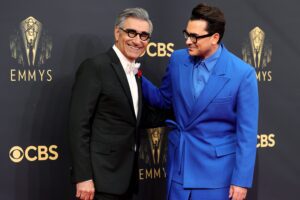 Eugene et Dan Levy : Découvrez les animateurs des Emmy Awards 2024 !