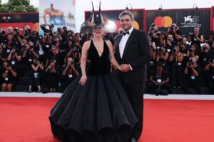 Lady Gaga et Michael Polansky éblouissent sur le tapis rouge de Venise